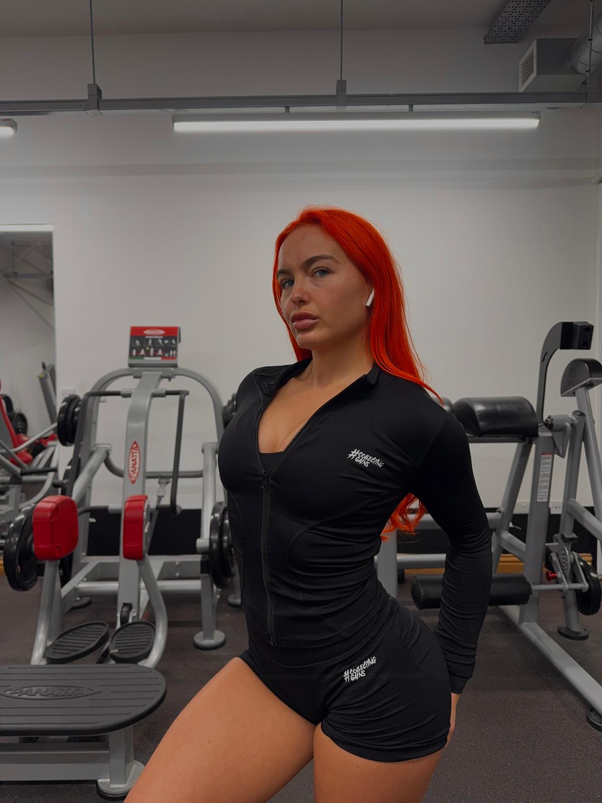 Collecting Gains Scrunch Butt Shorts - Black